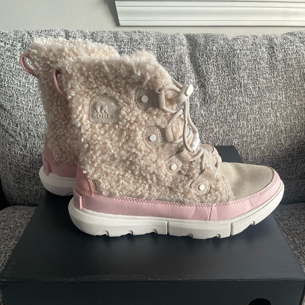 Sorel Youth Explorer Cozy size 5Y